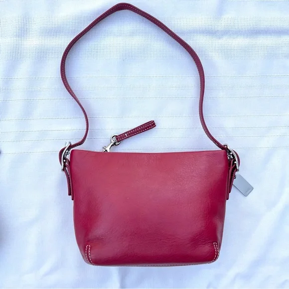 Vintage Mini Coach Demi Legacy Duffle bag Red Leather - Picture 5 of 13